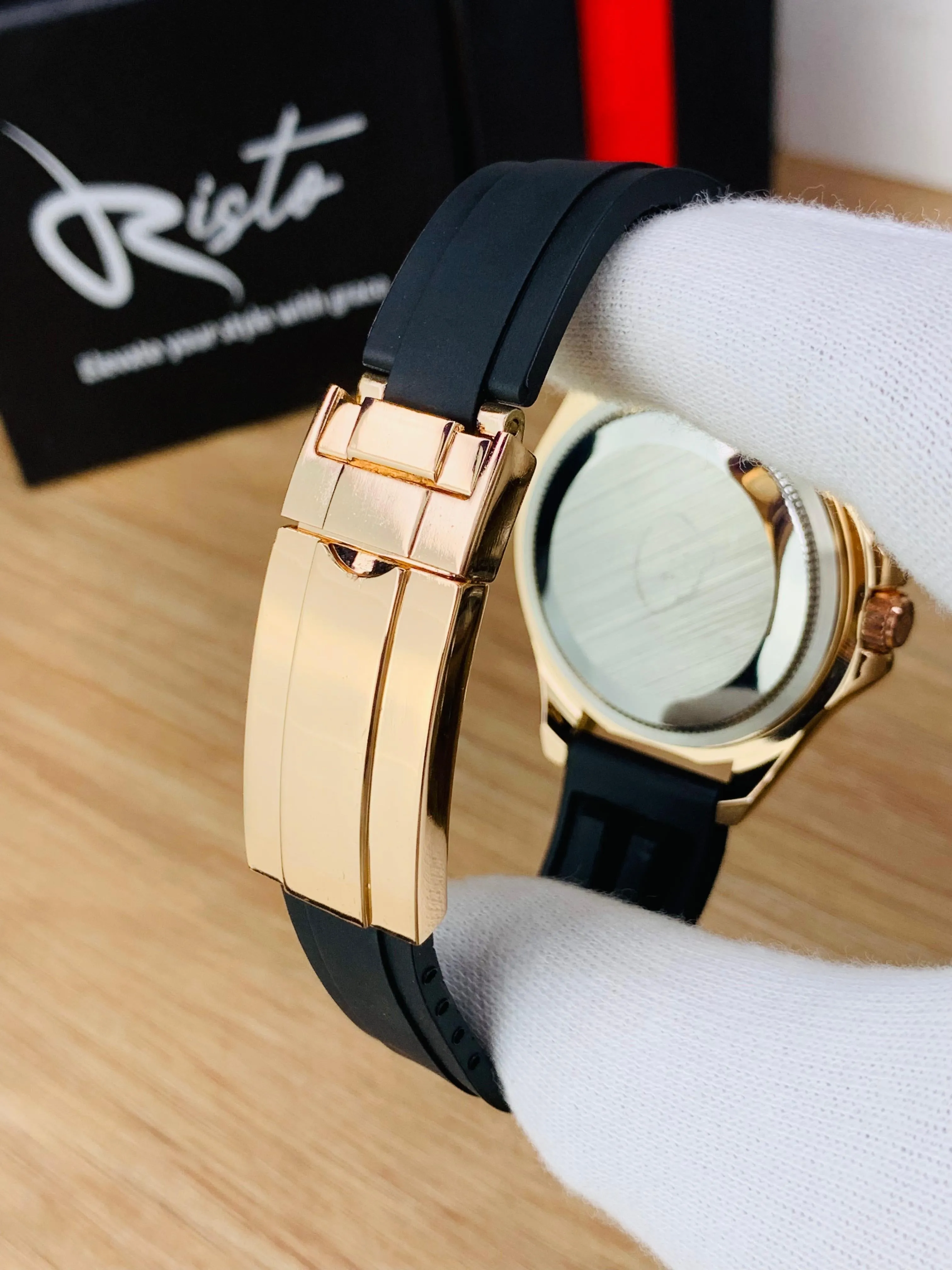 ( Golden ) Rolex Stylish Watch For Men Adjustable Rubber Strap | Heavy Master Lock | Steel Buzzle Working | ( With Normal Box )