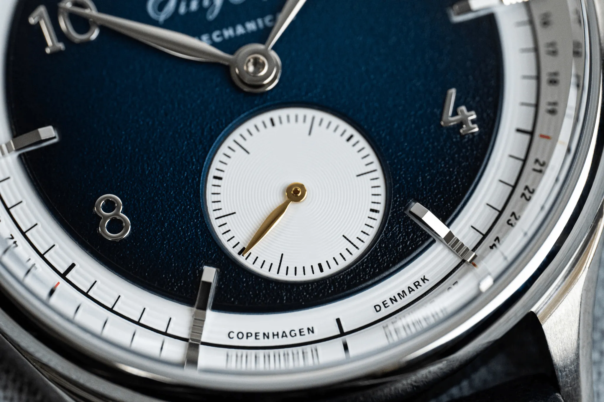1968 Mechanical (Hand-Wound), Steel / Night Blue