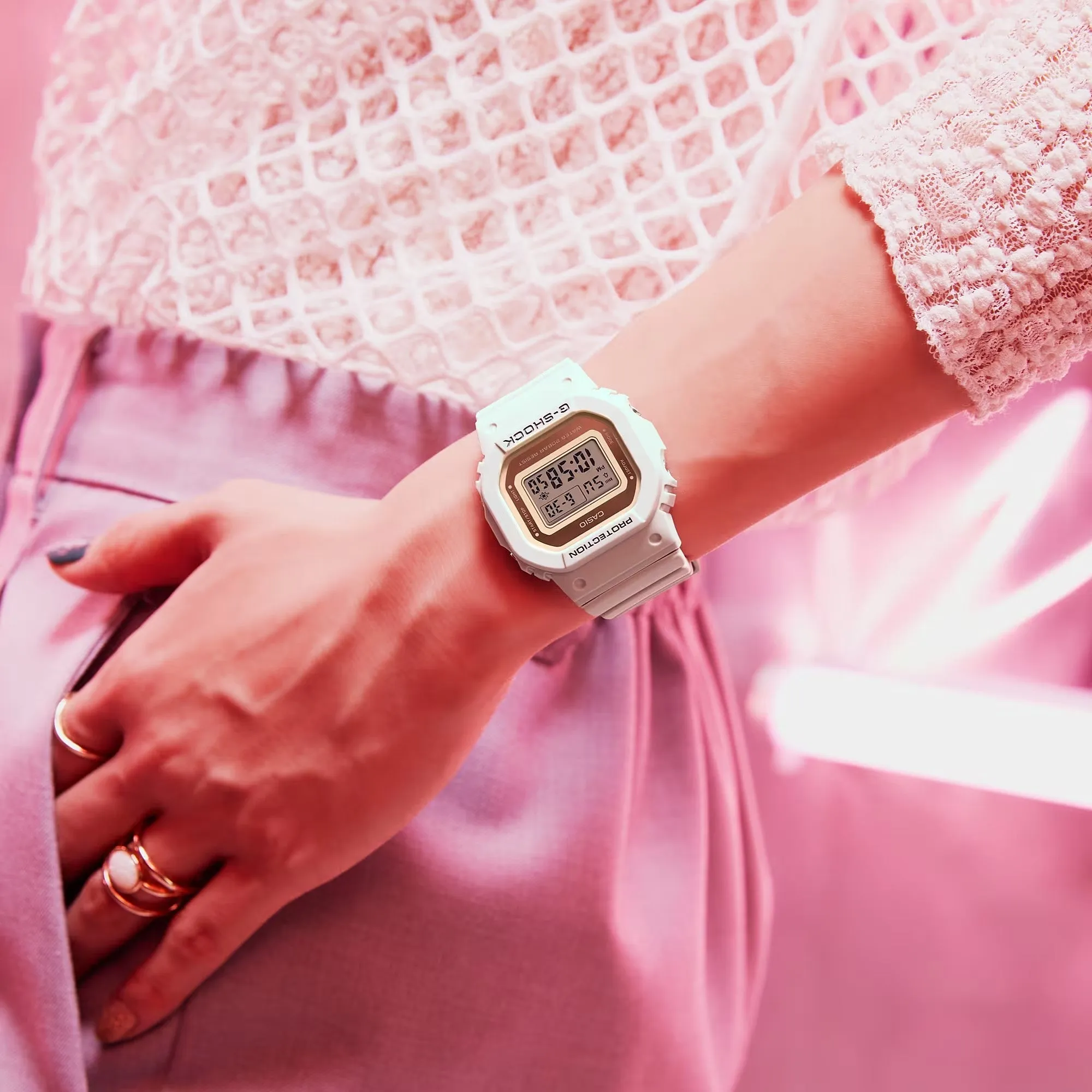 DIGITAL WOMEN | GMDS5600-8