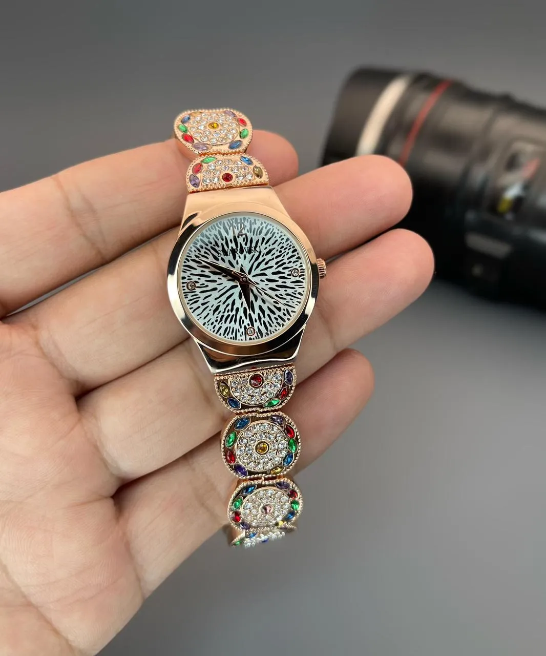 Elegant Gold Stainless Steel Wrist Watch For Women