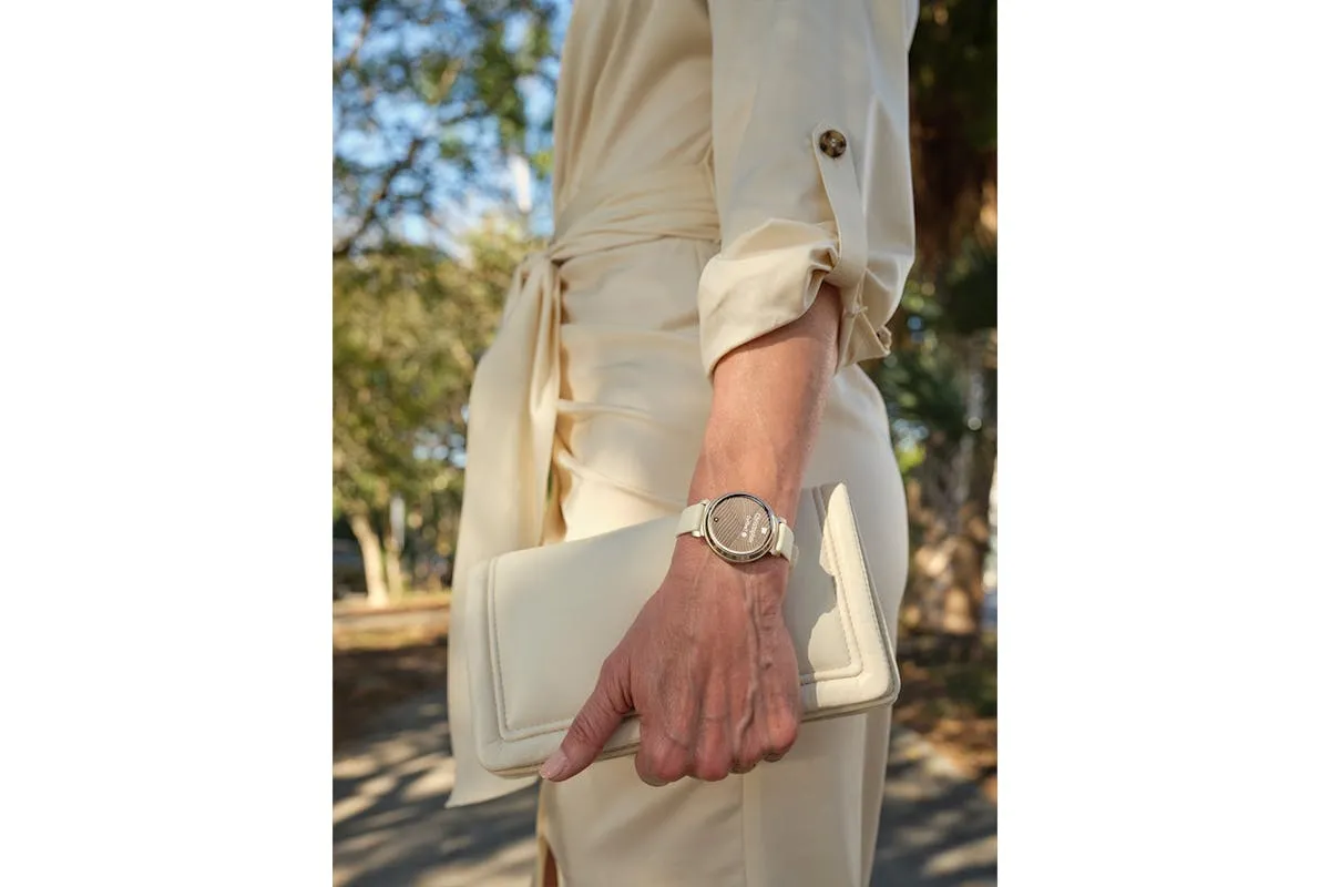 Garmin Lily 2 Smartwatch | Cream Gold