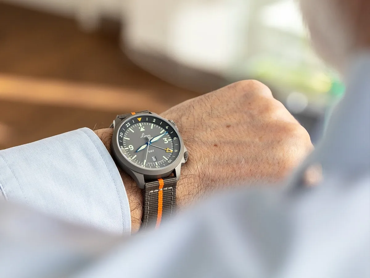 LAC Watch Pilot Frankfurt GMT Grau