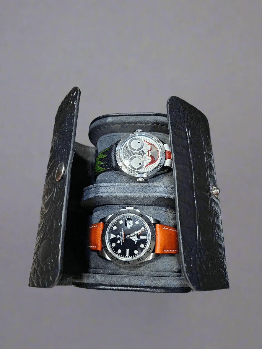 Travel watch case