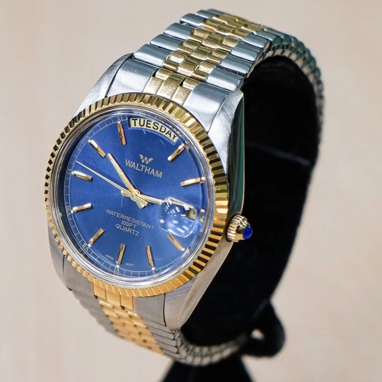 WALTHAM Day/Date Watch Waterresistant 100FT Quartz Wristwatch Blue Dial Two-Tone Case & Flex Band