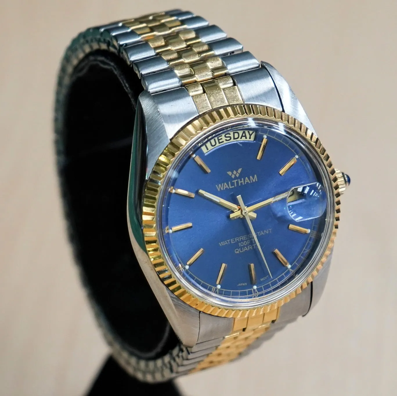 WALTHAM Day/Date Watch Waterresistant 100FT Quartz Wristwatch Blue Dial Two-Tone Case & Flex Band