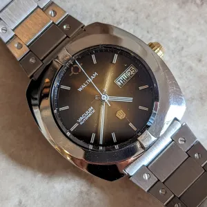 WALTHAM VACUUM Automatic Wristwatch Day/Date 1970s Vintage Watch